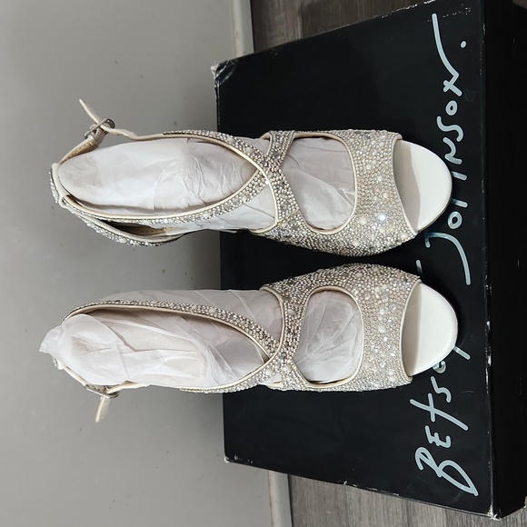 Blue by Betsey Johnson Women's SB- Bayli Dress Heels - Picture 2 of 5